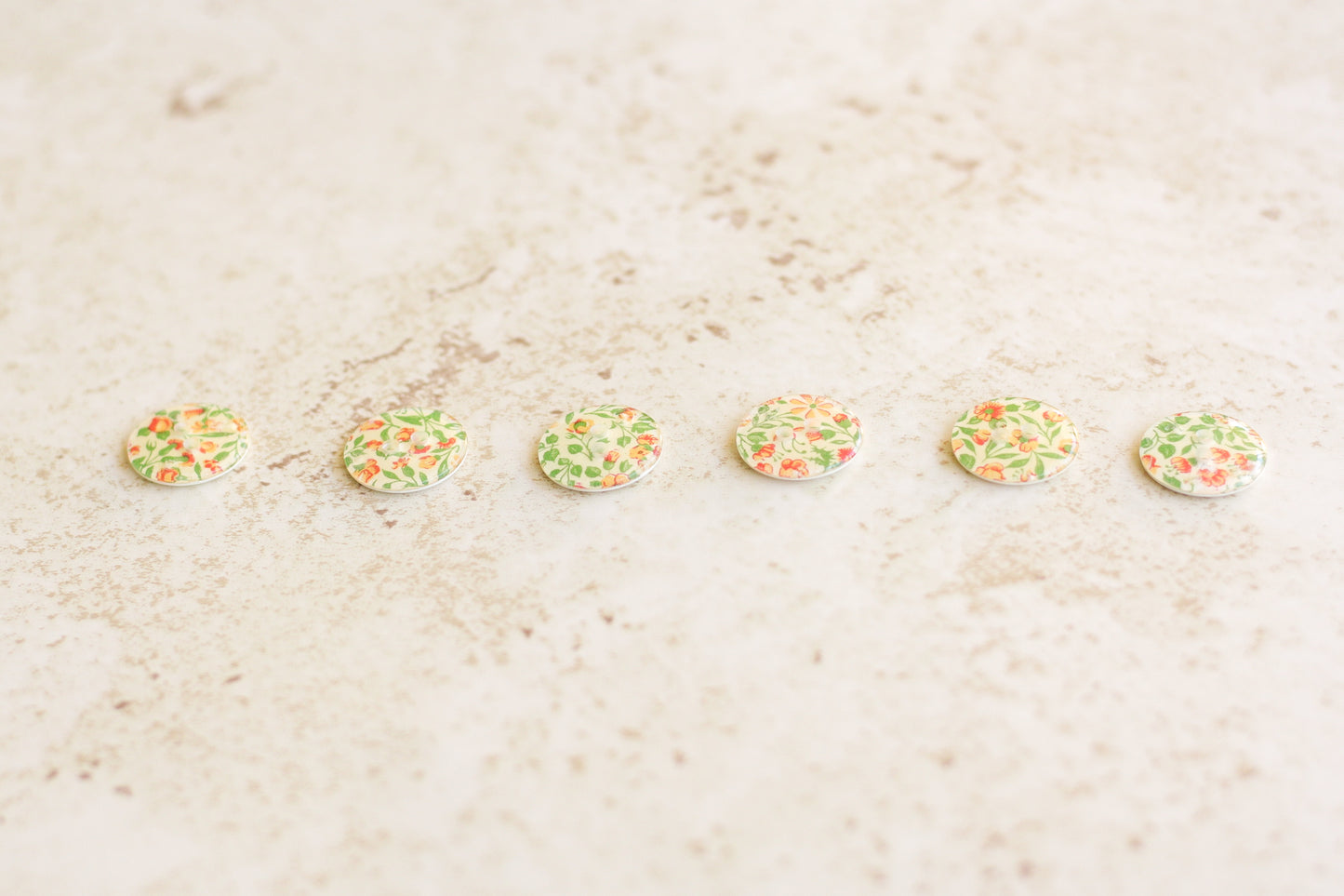 Set of 6 Medium Buttons - Cream Floral (0.75"/17mm)